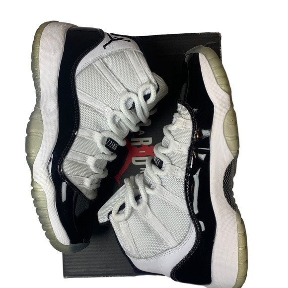 Size 5 - Jordan 11 Retro High Concord - Picture 3 of 10